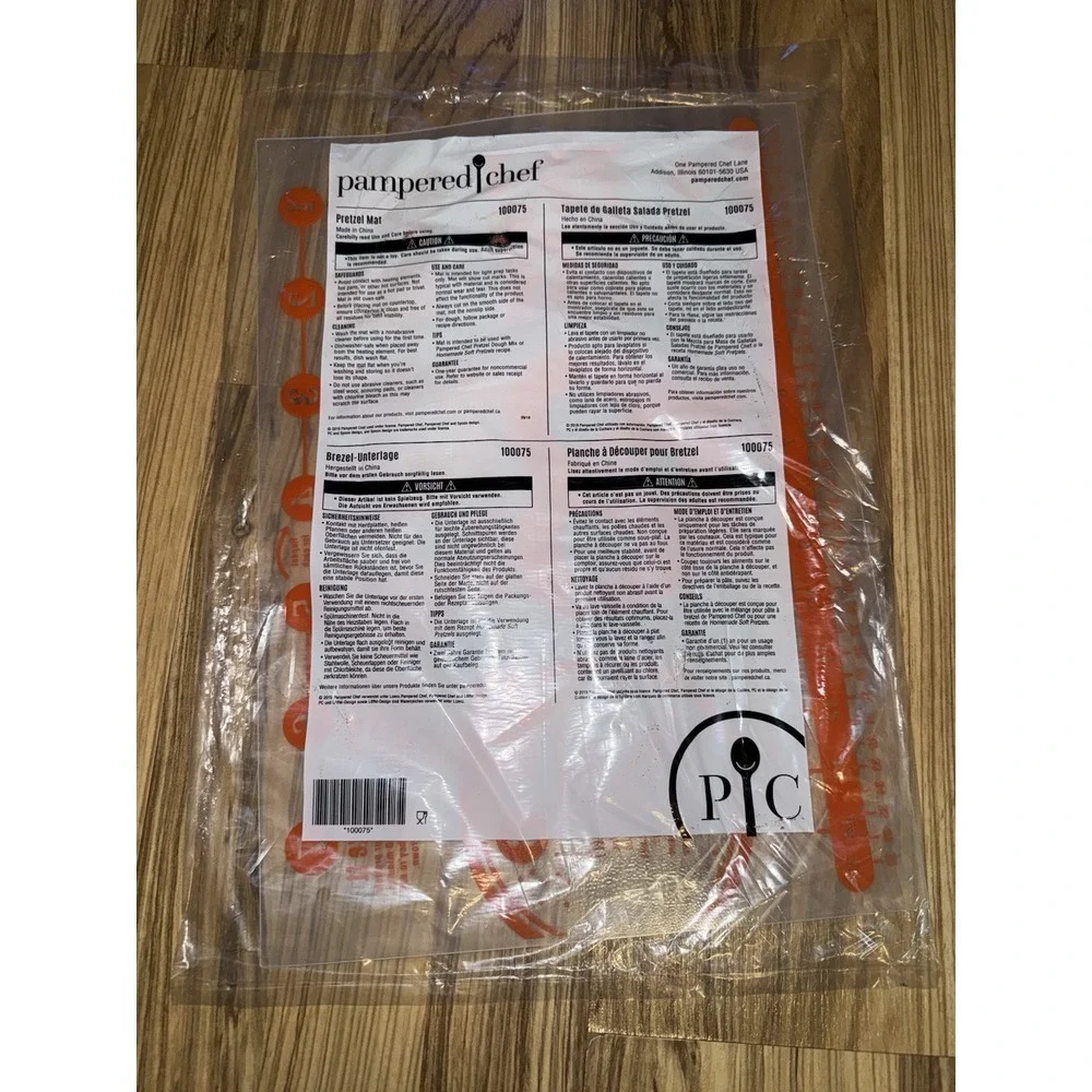 Pampered Chef Pretzel Mat #100075 NEW! In Plastic Mat Only‎